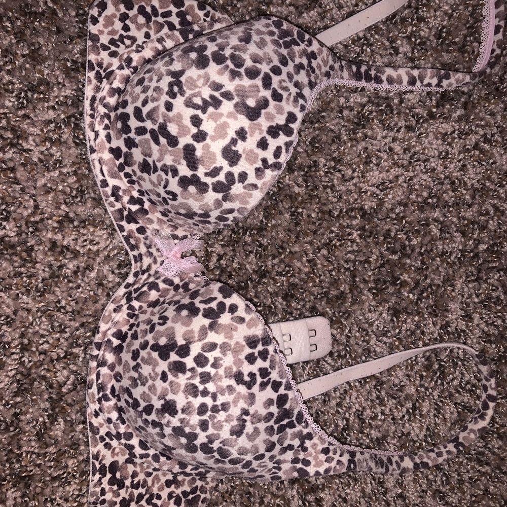 Victoria secret bra 32B